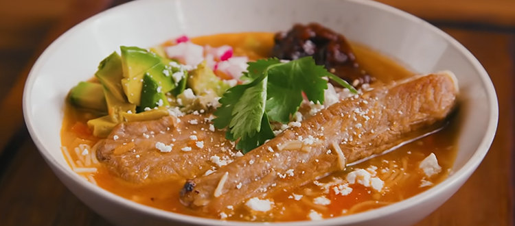 Caldo de costilla de cerdo