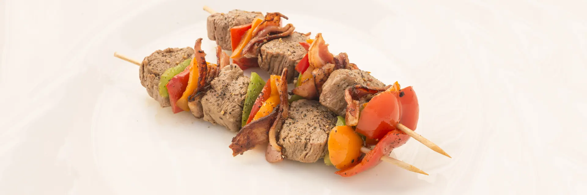 Brochetas de res para botanear el fin de semana