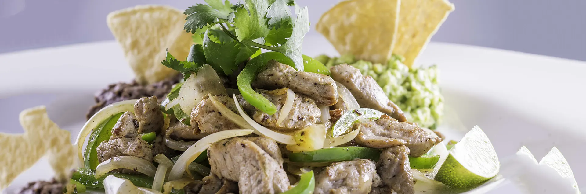 Fajitas de puntas de filete a las finas hierbas: llenas de aroma, de sabor y frescura
