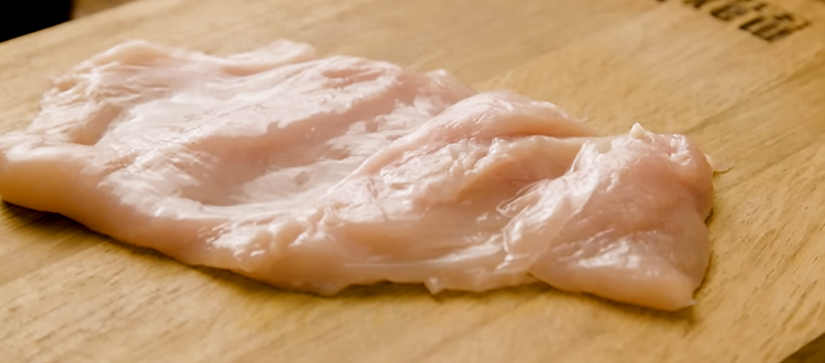 Trucos para descongelar el pollo rápido